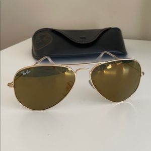 Ray Bans aviators